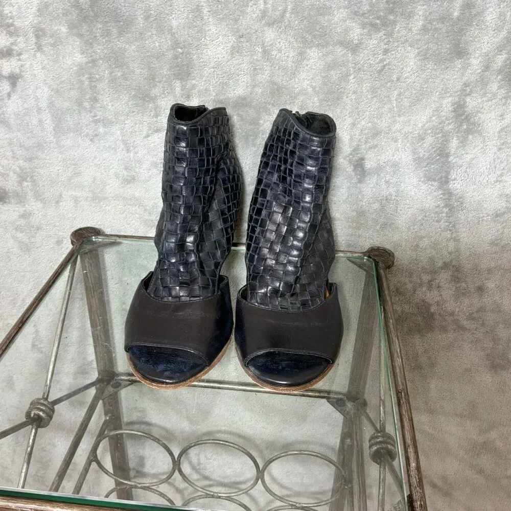Patricia Nash Rosetta Peep Toe Bootie 9 Black Leather